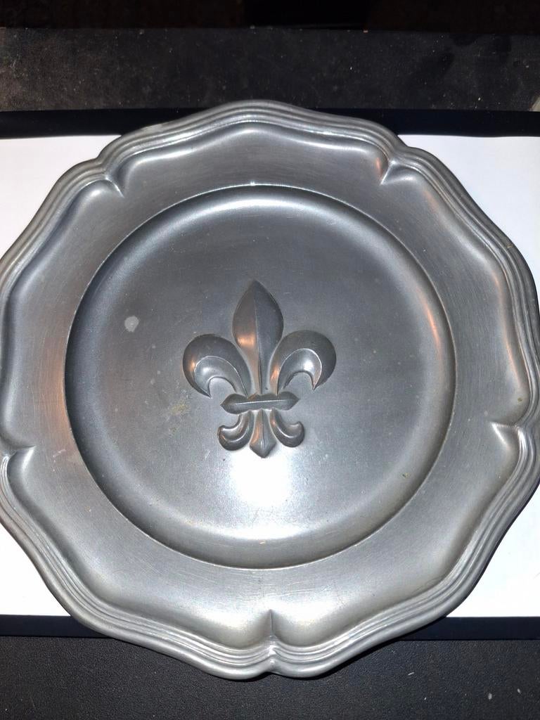 Vintage Tinnen Schotel met Fleur de Lis, Ophalen of Verzenden