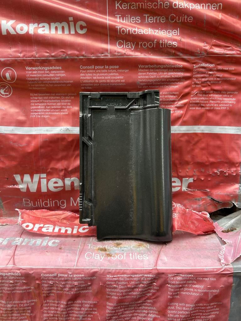 Alegra 12 Zwarte Dakpannen 2e keus - 67m2, Ophalen, Steen of Klei, Zwart, Nieuw