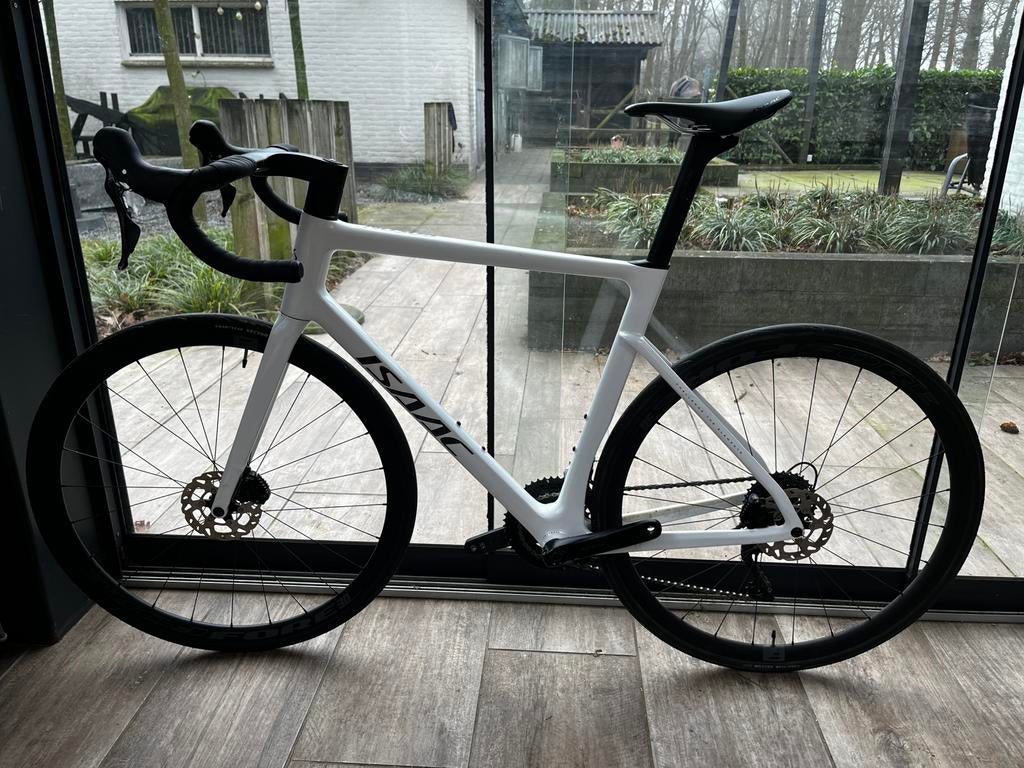 Isaac Boson pearl white mt L, full carbon bj nov’2023, Fietsen en Brommers, Fietsen | Racefietsen, Overige merken, Carbon, 10 tot 15 versnellingen