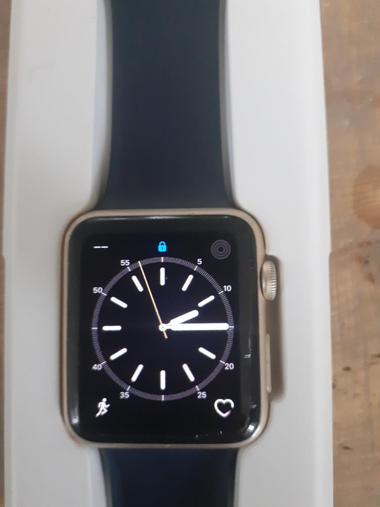 Apple watch sport 7000 series in originele doos., Sieraden, Tassen en Uiterlijk, Smartwatches, Ophalen of Verzenden, IOS