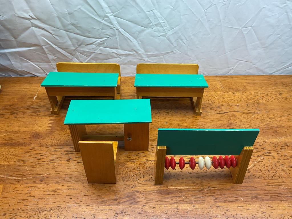 Houten Speelgoed Schoolset, Ophalen of Verzenden, Gebruikt, Meubelstuk of Keukentje