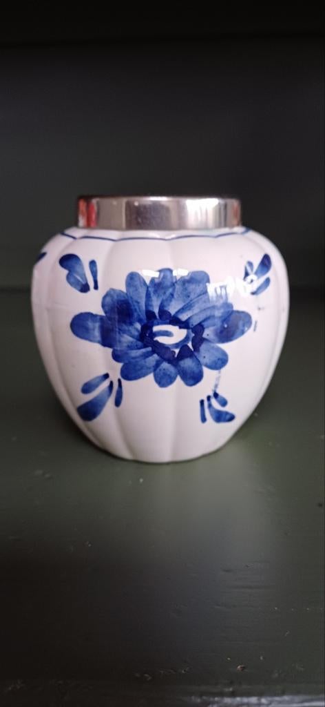 Delfts blauw vaasje met zilveren rand, Antiek en Kunst, Ophalen of Verzenden