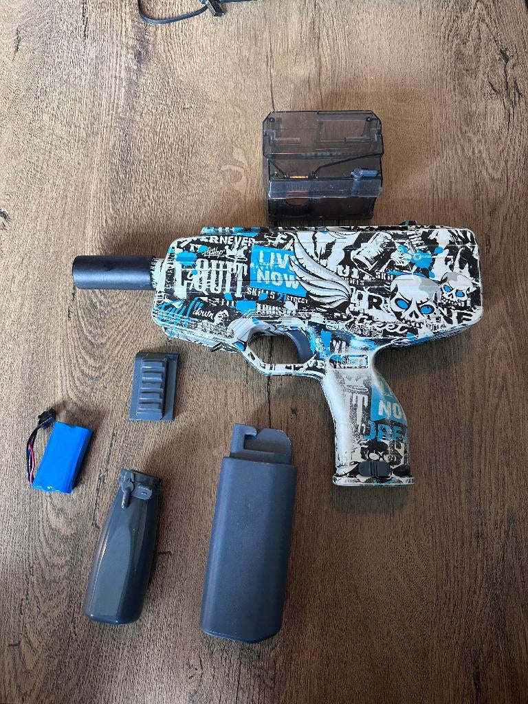 Set van 3 gel-blasters + accu + lader + accessoires, Ophalen of Verzenden, Zo goed als nieuw