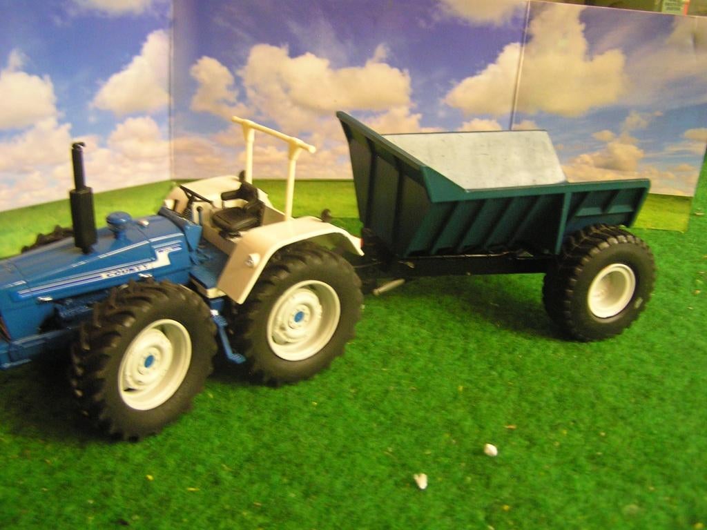 4 x dumper kiepwagen in ford kleur, Ophalen of Verzenden, Zo goed als nieuw, Tractor of Landbouw, Britains