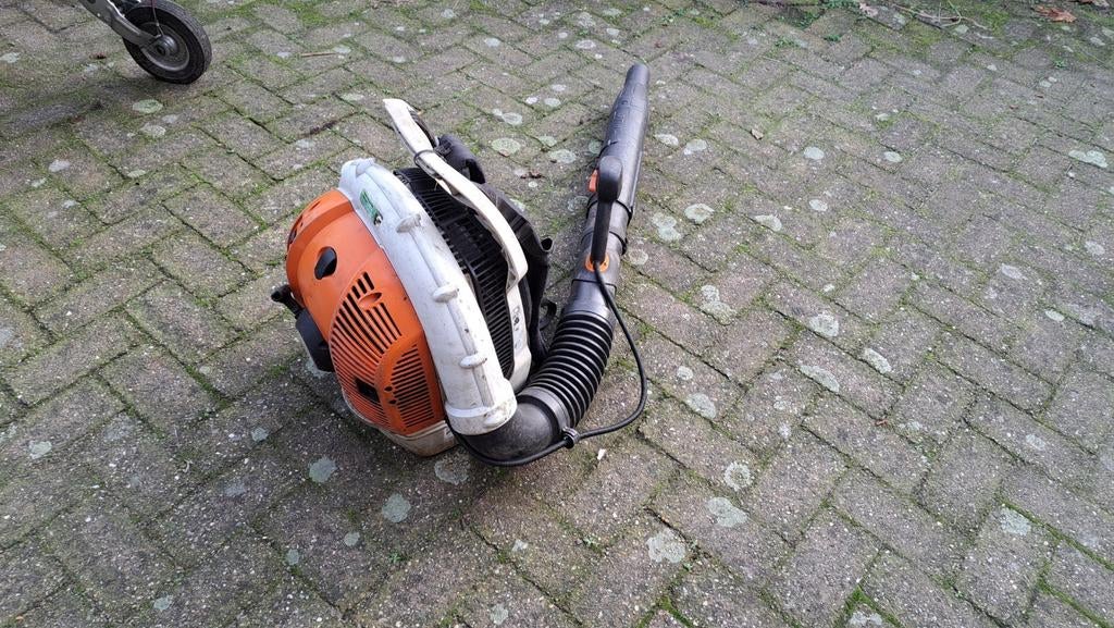 Stihl BR 550 Bladblazer ruggedragen 2018 met garantie, Tuin en Terras, Ophalen, Gebruikt, ????, ????