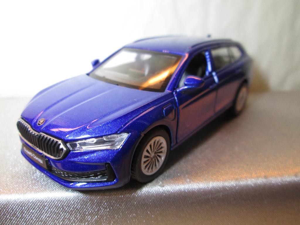 skoda superb station blauw, Ophalen of Verzenden, Zo goed als nieuw, Auto, Overige merken