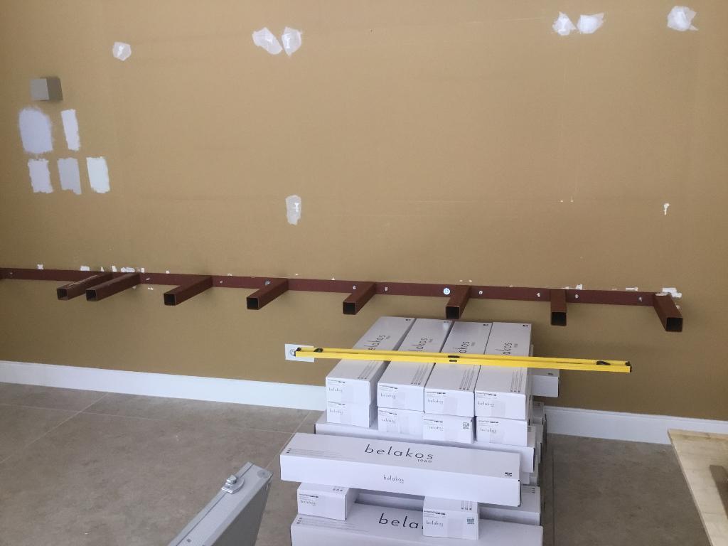 Stalen frame voor wandplank (2x), Ophalen, Zo goed als nieuw