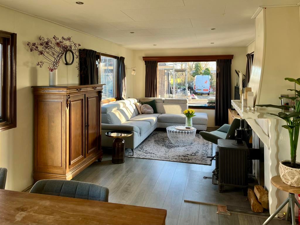 Ruime, mooie woonunit (70 m2) met 3 slaapkamers, Ophalen