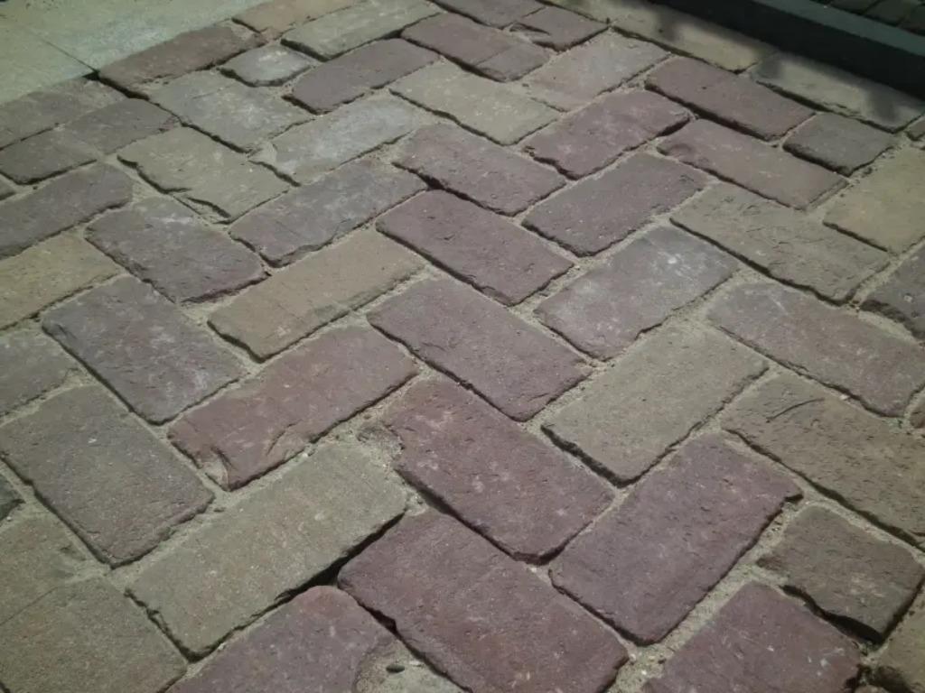 Oude klinkers rood/bruin type Veere 29,75 per m2 ex BTW !, Tuin en Terras, Ophalen, Overige materialen, Gebruikt, Klinkers
