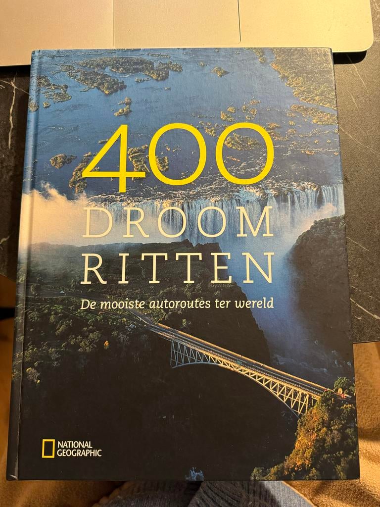 400 Droomritten - National Geographic Reisgids, Europa, Zo goed als nieuw, Reisgids of -boek, Ophalen