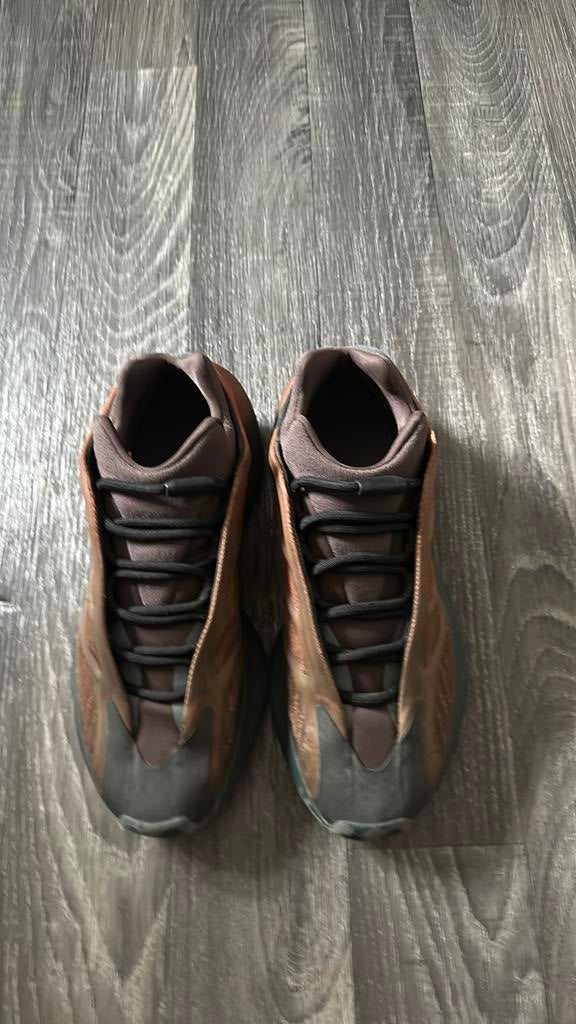 Yeezy 700, Ophalen, Zo goed als nieuw, Schoenen