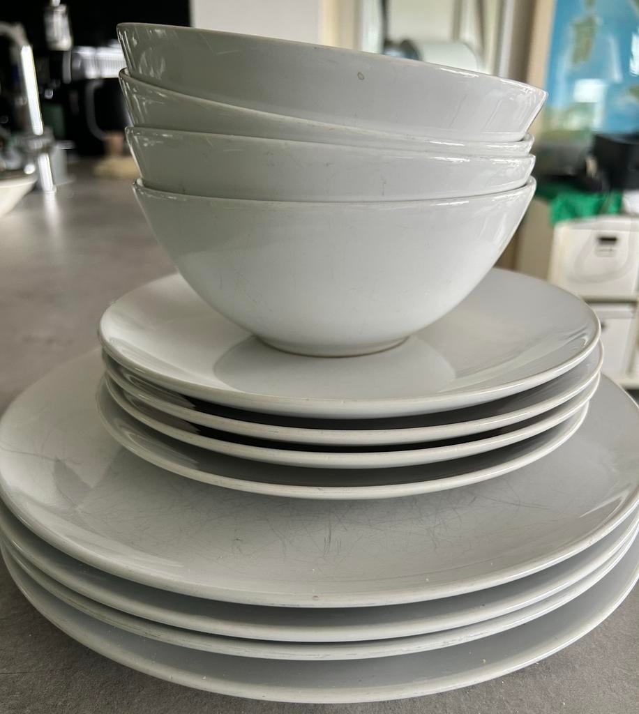 Ikea Fargrik 12-delige servies wit, Ophalen, Gebruikt, Effen, Aardewerk