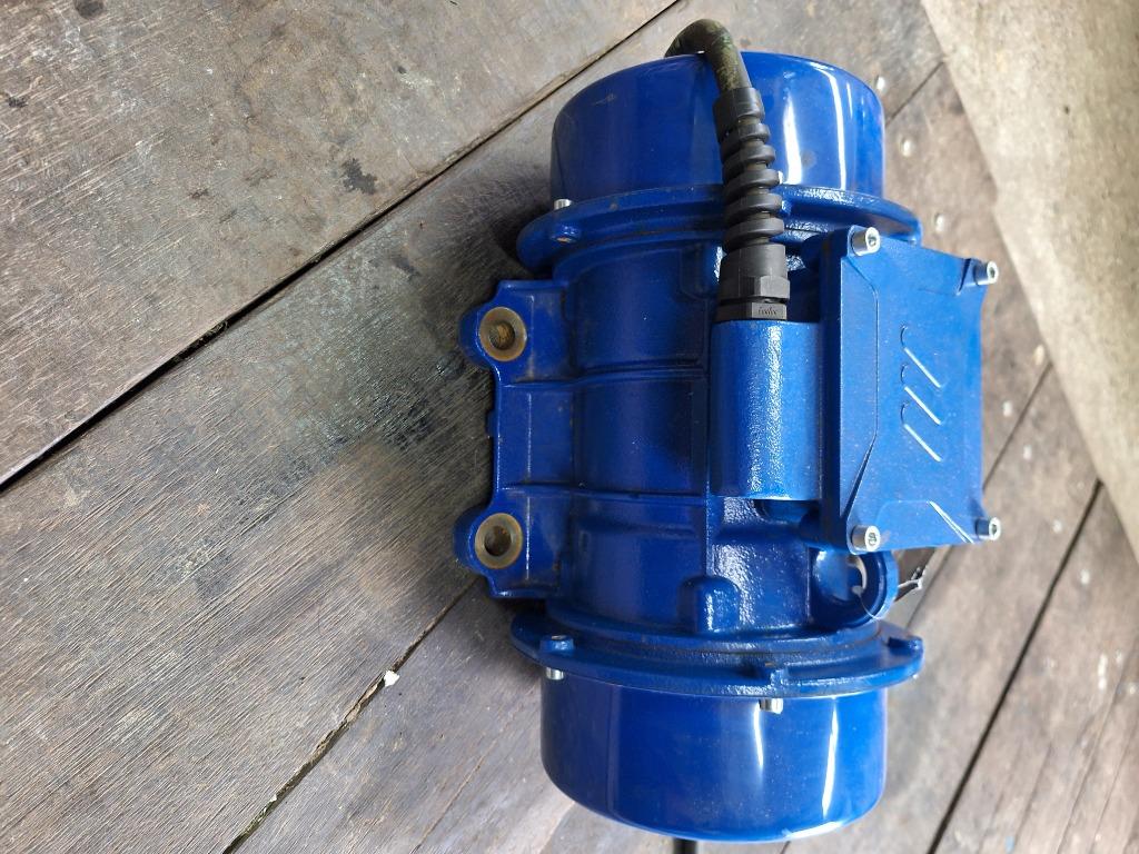 Lievers elektrische trilmotor ETR 850/3, Ophalen
