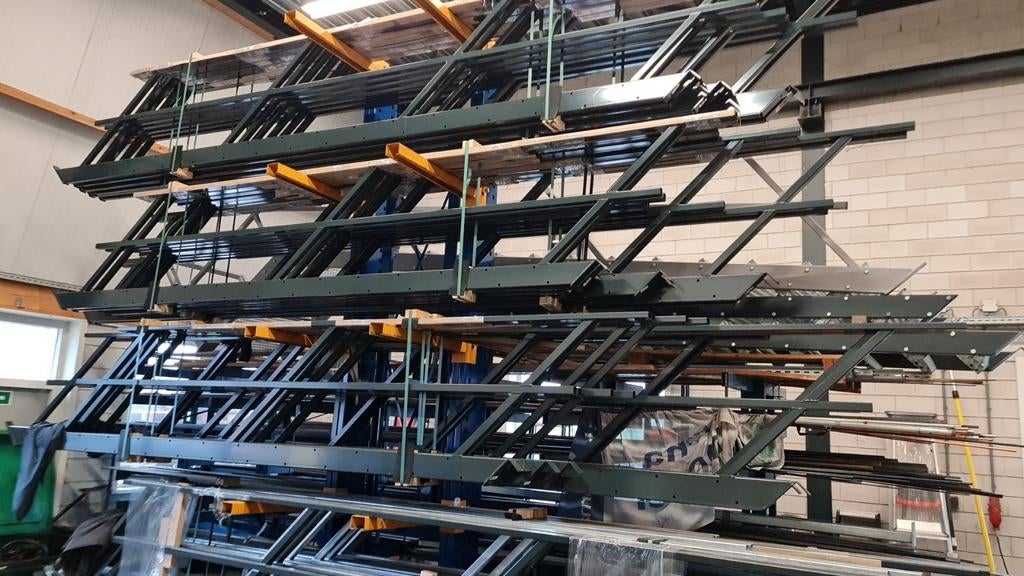 Stalen trappen div.maten van 2.4 t/m4.0mtr nob1000, Ophalen, 2 tot 4 meter