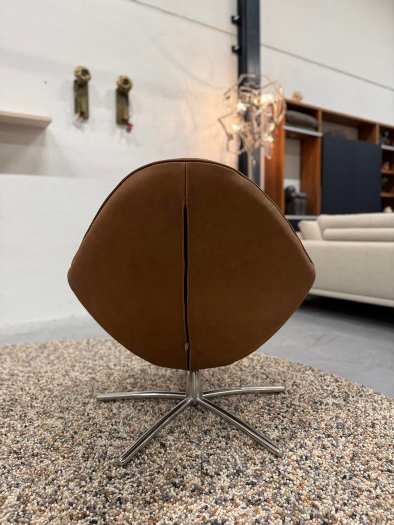 Nieuw Label van den Berg Hidde Soft Draai Fauteuil Cognac, Minder dan 75 cm, Nieuw, Label van den Berg, 50 tot 75 cm