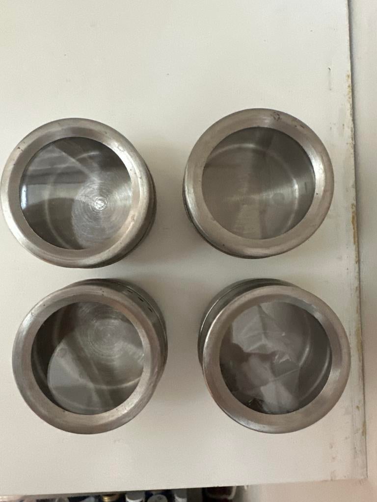 Magneet Kruidenpotjes - Handig en Stijlvol!, Ophalen of Verzenden, Zo goed als nieuw