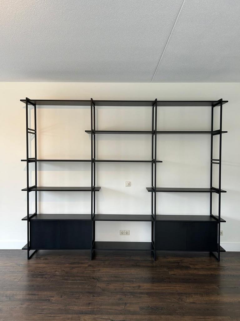 Studio Henk MC 6L Zwart Eiken Kabinet - Perfecte Staat!, Ophalen, Eikenhout, Zo goed als nieuw, 200 cm of meer