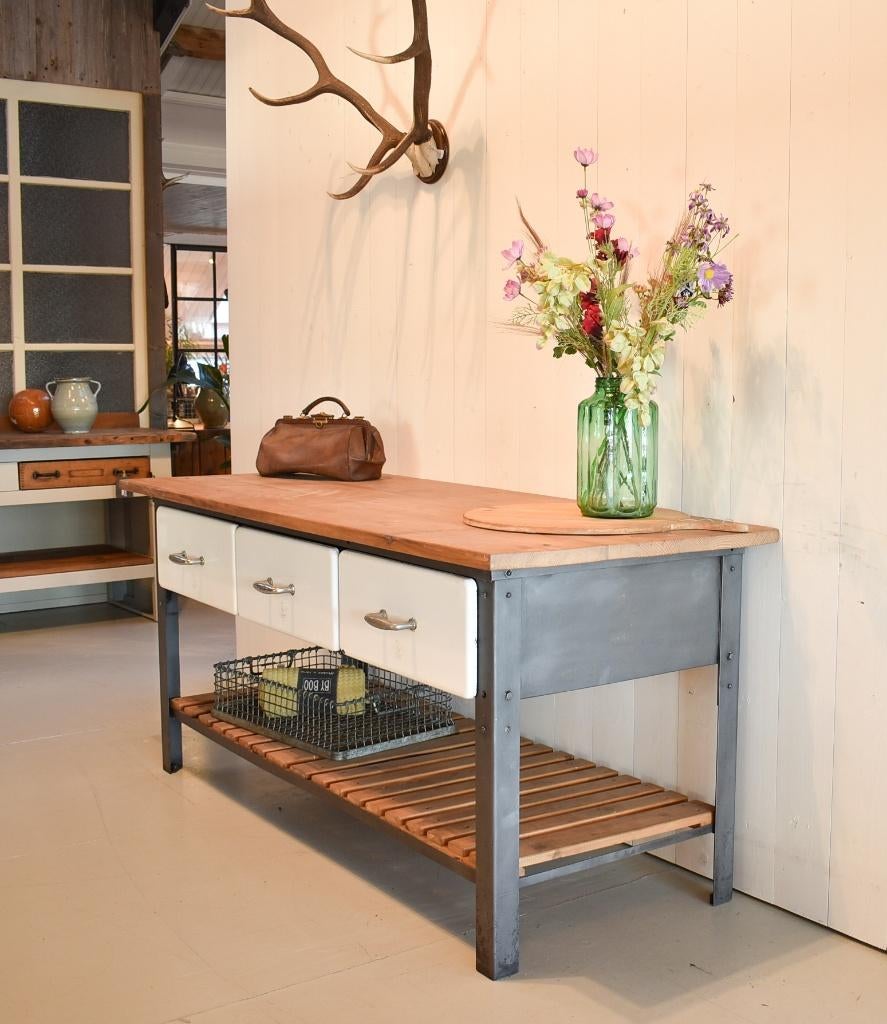Bakkerswerkbank, Dressoir, Vintage werkbank, Oude werkbank, Antiek en Kunst, Curiosa en Brocante, Ophalen of Verzenden