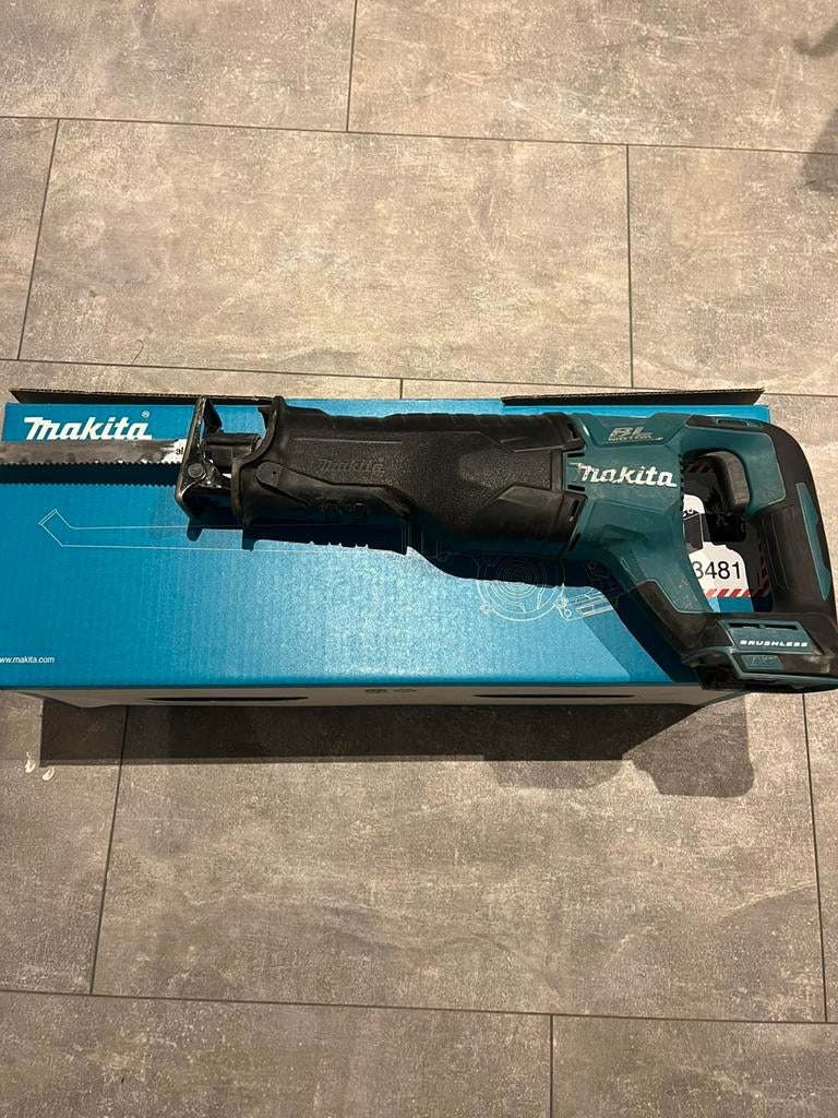 Makita reciprozaag te huur, Ophalen, Zo goed als nieuw