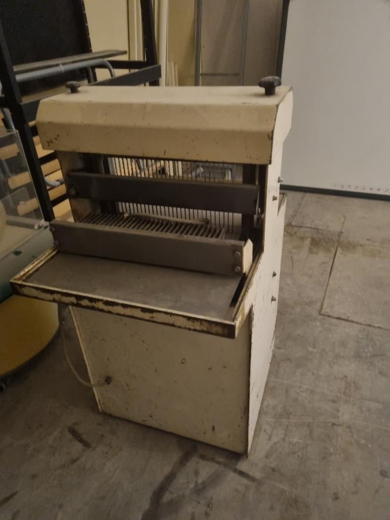 Professionele Broodsnijmachine - Bakkerij Kwaliteit, Zakelijke goederen, Horeca | Keukenapparatuur, Ophalen of Verzenden, Gebruikt