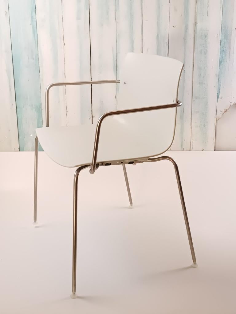 Arper Catifa 53 design stoel, Huis en Inrichting, Stoelen, Gebruikt, Vijf, Zes of meer stoelen, Metaal, Grijs, Ophalen