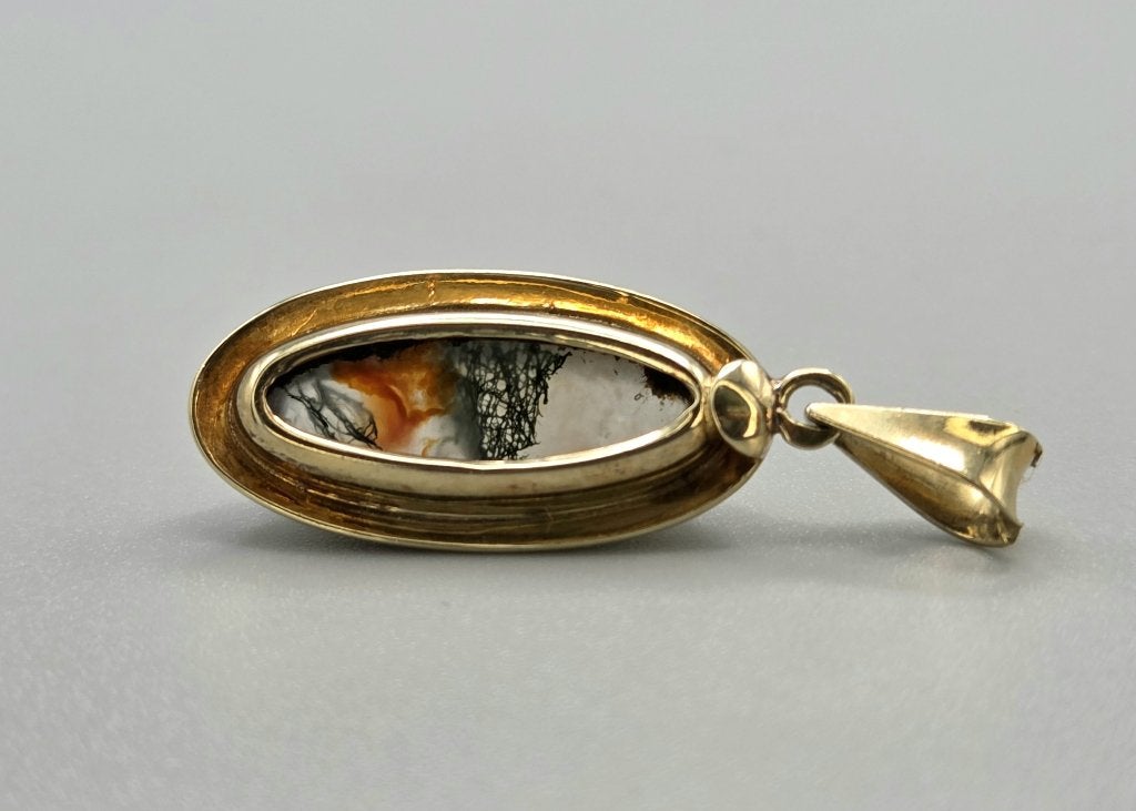Vintage gouden hanger met mosagaat. 2026/614, Ophalen of Verzenden, Goud, Hanger, Met edelsteen