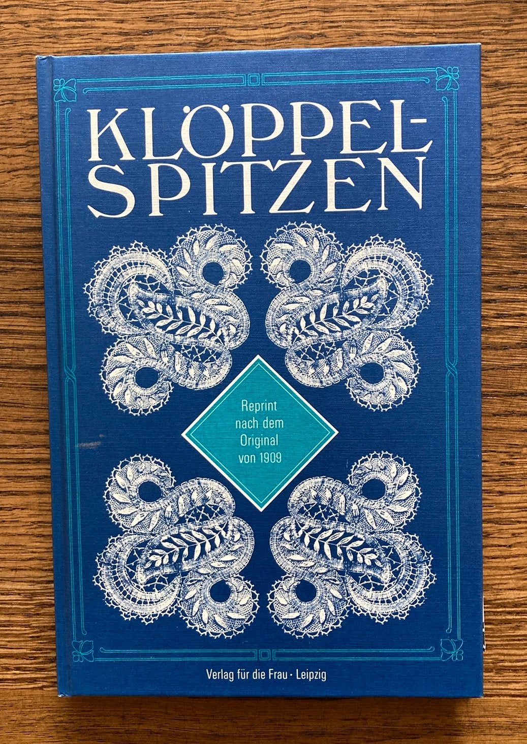 Klōppelspitzen, Hobby en Vrije tijd, Kantklossen, Verzenden, Zo goed als nieuw, Boek of Tijdschrift