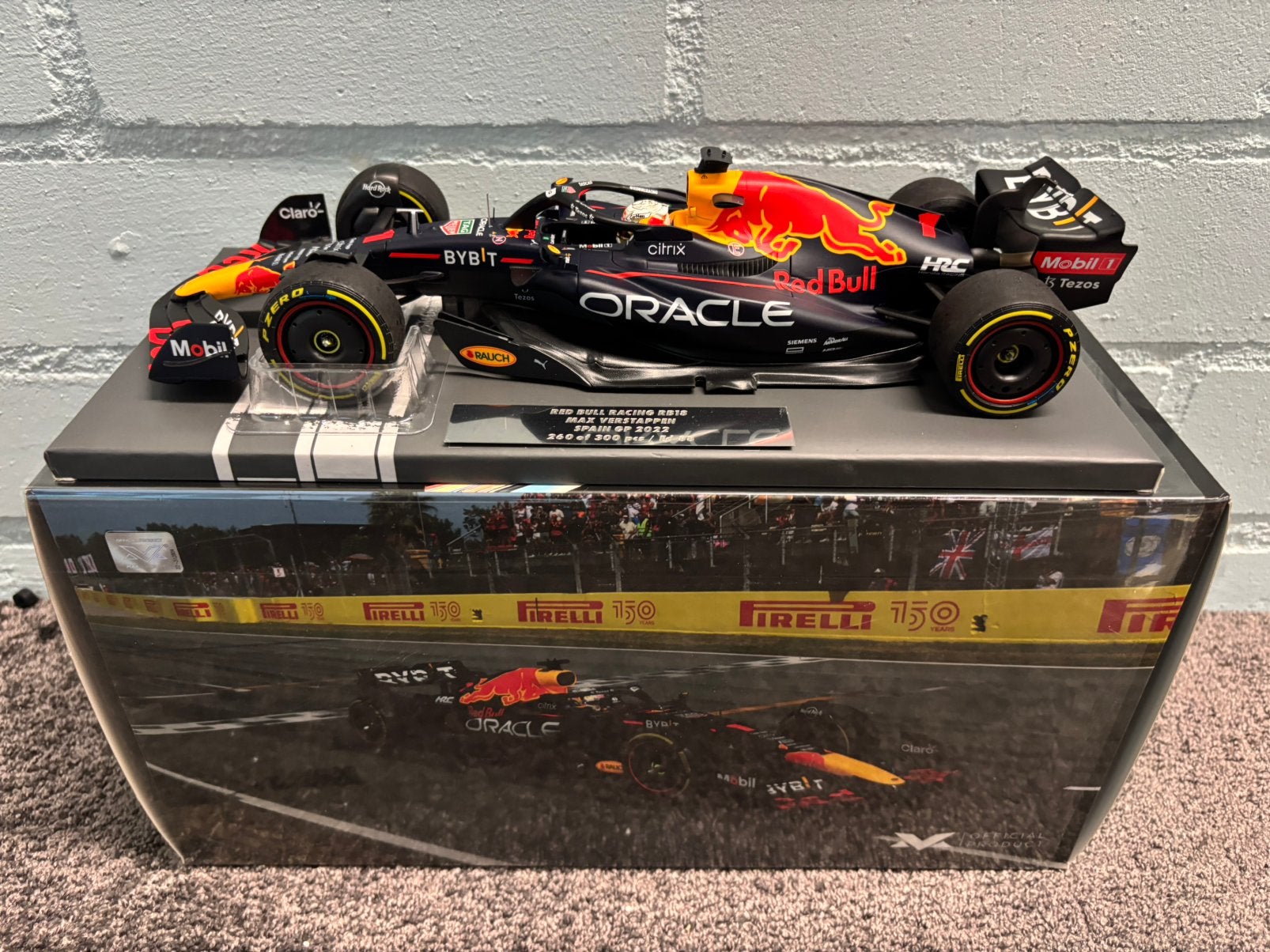 Max verstappen RB18 winner spanje 2022 1:18 model, Ophalen of Verzenden, Zo goed als nieuw, Formule 1