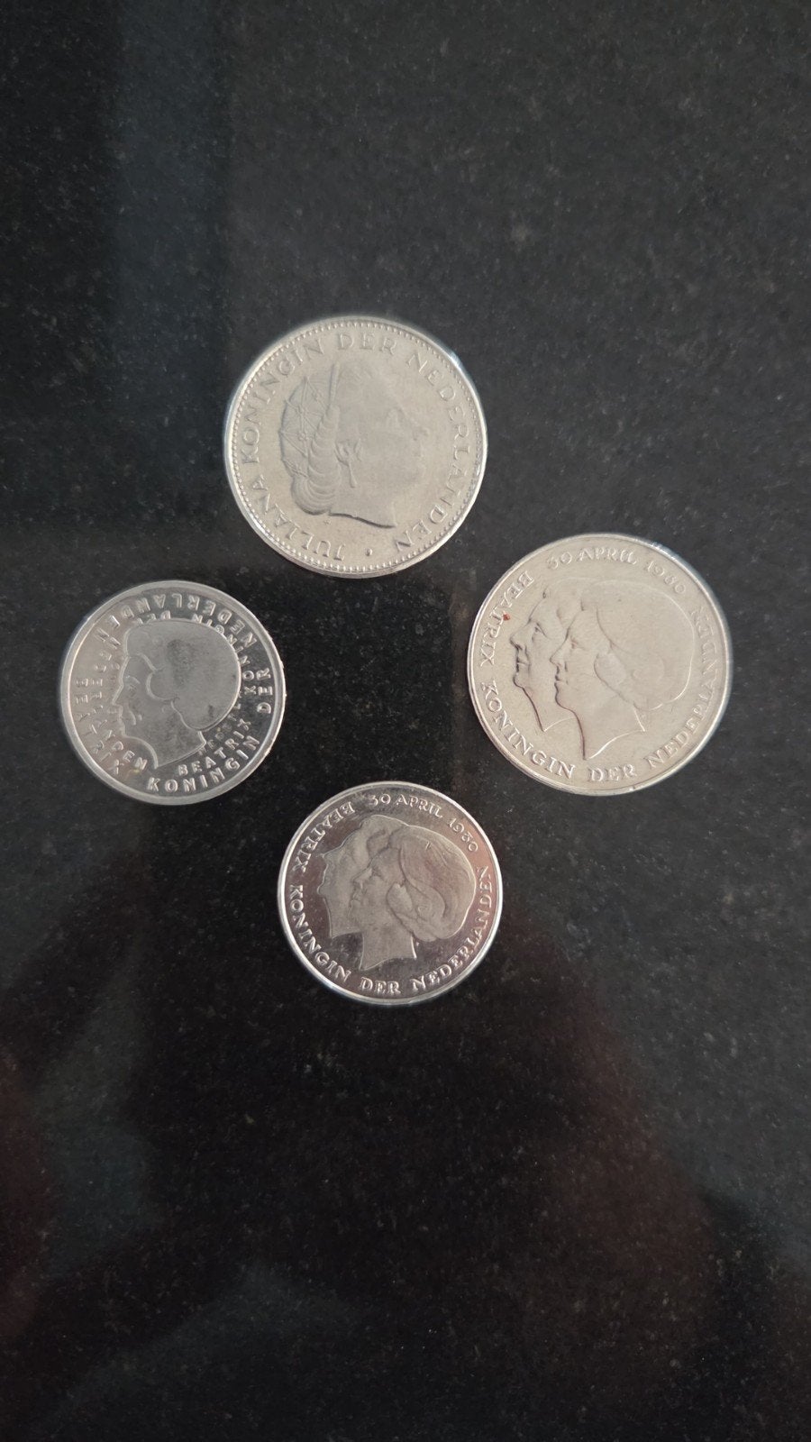 2x Nederlandse 2½ gulden munten (Juliana + wapenleeuw, Ophalen of Verzenden, Koningin Beatrix, Overige waardes, Setje