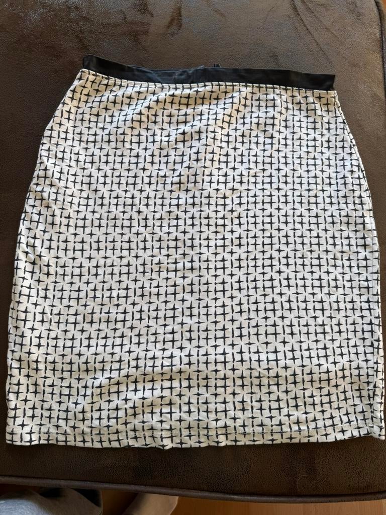 Juffrouw jansen mini rok mt L, Kleding | Dames, Rokken, Verzenden, Zwart, Maat 42/44 (L), Zo goed als nieuw