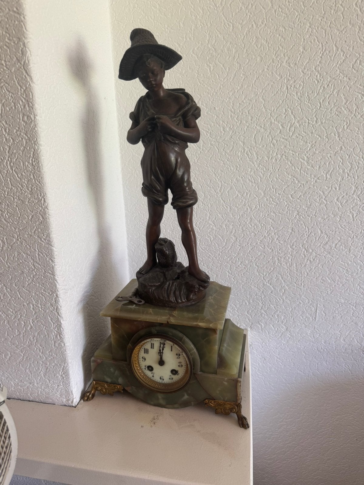 Mooie oude Pendule klok met marmeren boden en bronzen beeld, Ophalen