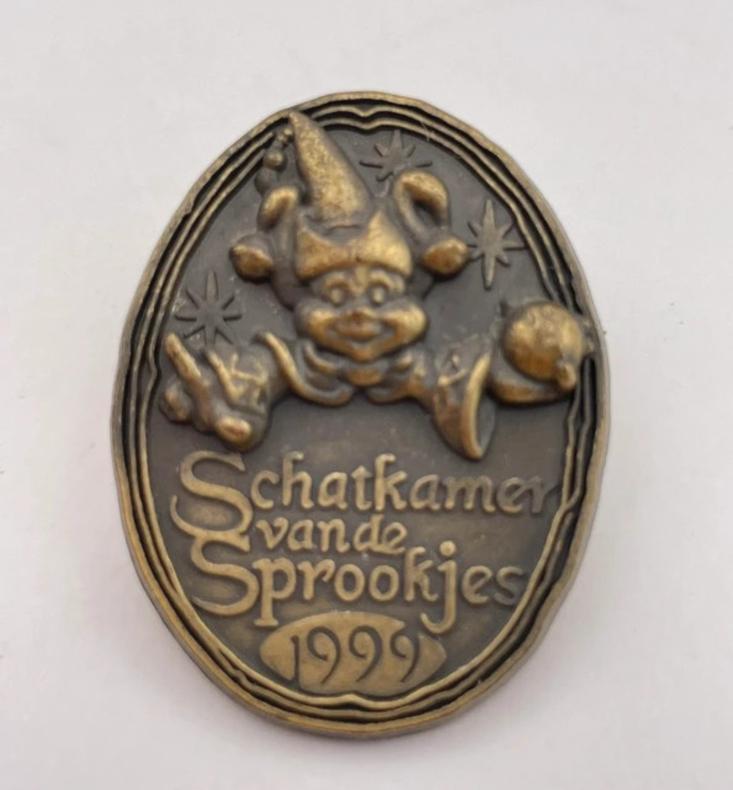 Efteling pin schatkamer van de sprookjes Genummerd, Verzamelen, Efteling, Zo goed als nieuw, Efteling, Efteling, Button of Speldje