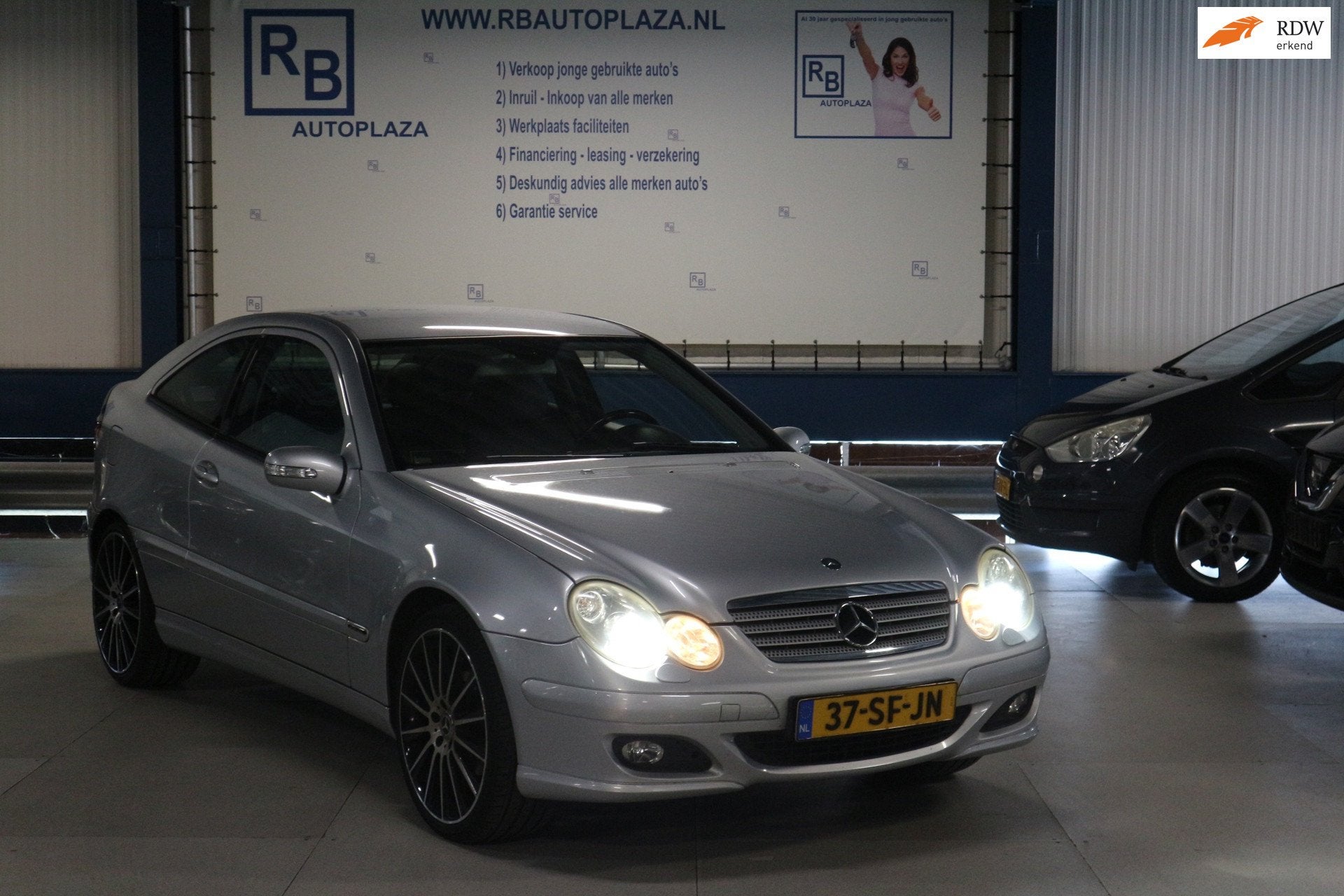 Mercedes-Benz C-klasse Sportcoupé 160 / NAP / FULL SERVICE, Auto's, Mercedes-Benz, Gebruikt, 4 cilinders, 4 stoelen, 1796 cc