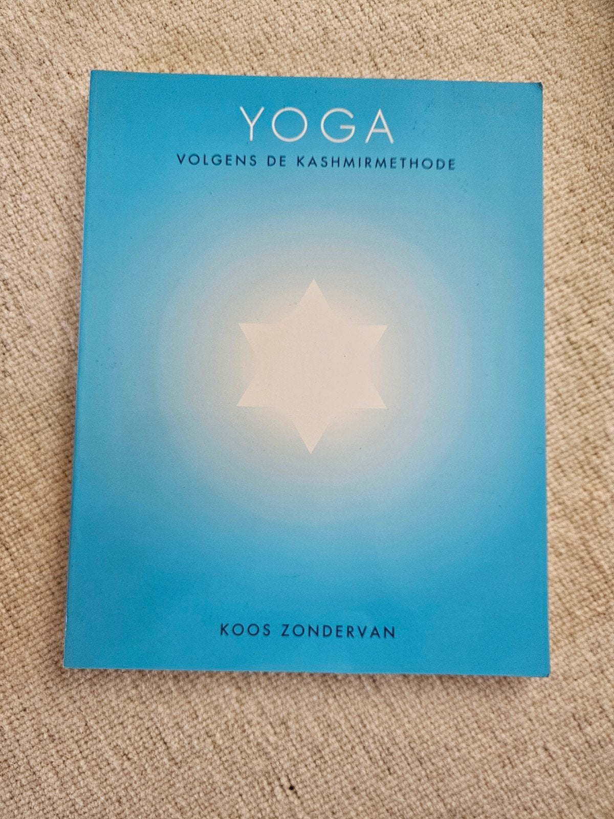 yoga volgens de Kashmirmethode - Koos Zondervan, Ophalen of Verzenden, Zo goed als nieuw, Meditatie of Yoga, Instructieboek