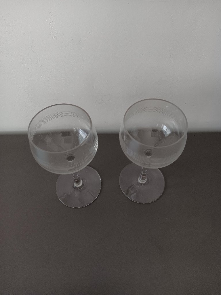 Set van 2 vintage wijnglazen op voet, Huis en Inrichting, Glas of Glazen, Gebruikt, Ophalen of Verzenden, Glas