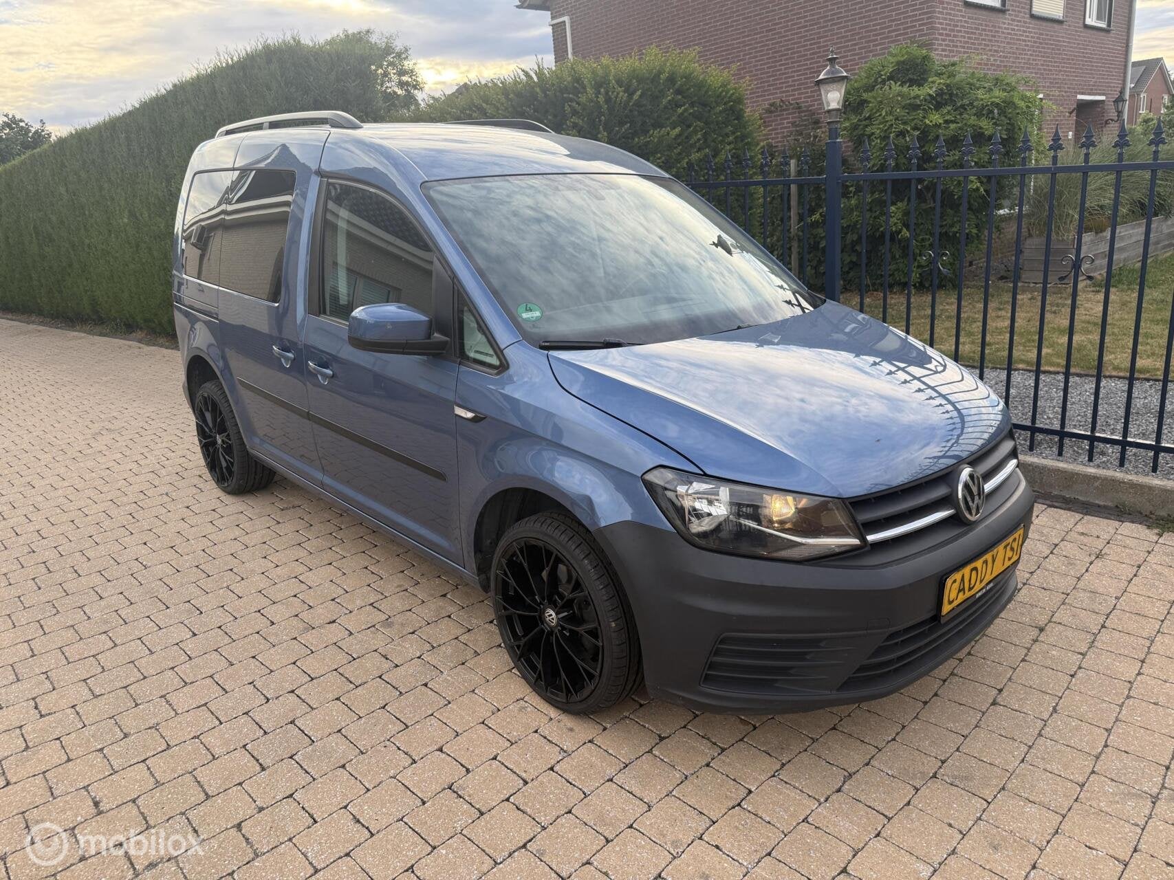 VW Caddy Bestel 1.2 TSI BTW EN BPM VRIJ LAGE WEGENBELASTING, Stof, Gebruikt, Zwart, 4 cilinders