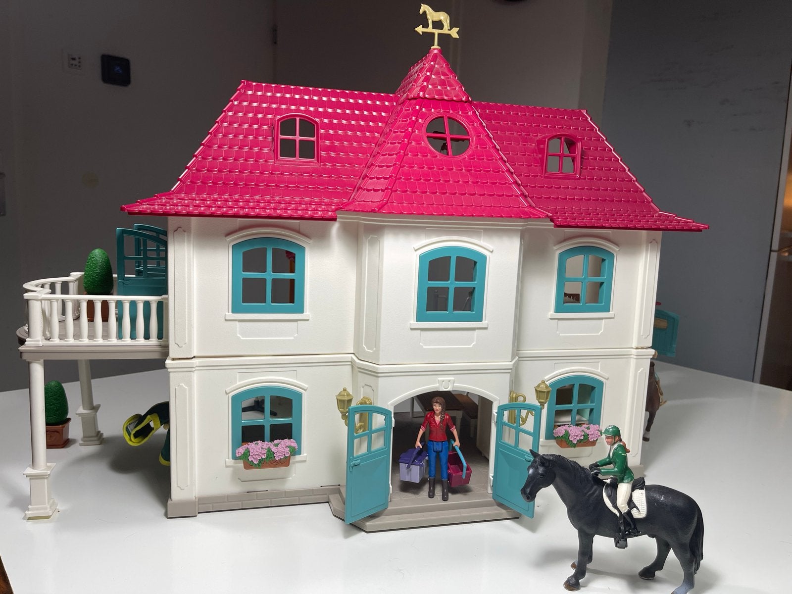 Schleich Horses 42416 - Groot huis met Paardenbox, Kinderen en Baby's, Speelgoed | Overig, Ophalen of Verzenden, Zo goed als nieuw