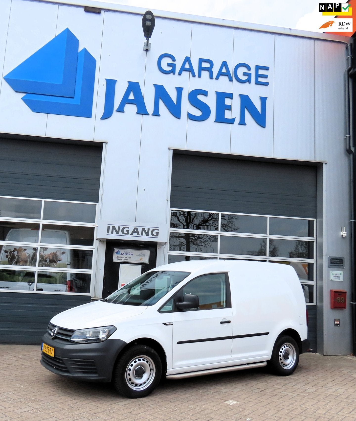Volkswagen Caddy 2.0 TDI L1H1 BMT Trendline Navi Cruise Airc, Navigatiesysteem, Stof, Gebruikt, 4 cilinders