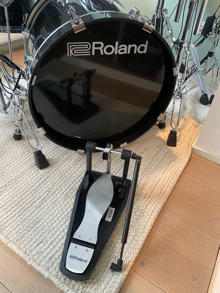 Dubbel drumpedaal Roland nieuwstaat, Muziek en Instrumenten, Drumstellen en Slagwerk, Ophalen, Nieuw, Roland, Elektronisch