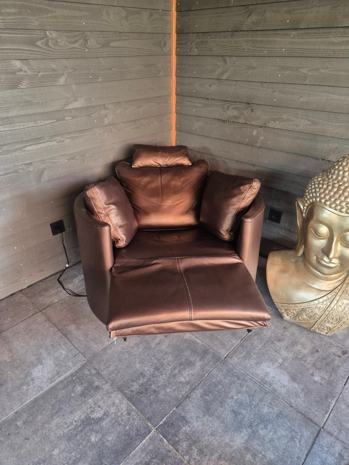 Luxe relaxstoel met elektrische voetensteun, Gebruikt, Modern, Comfort, Ophalen of Verzenden, 75 tot 100 cm