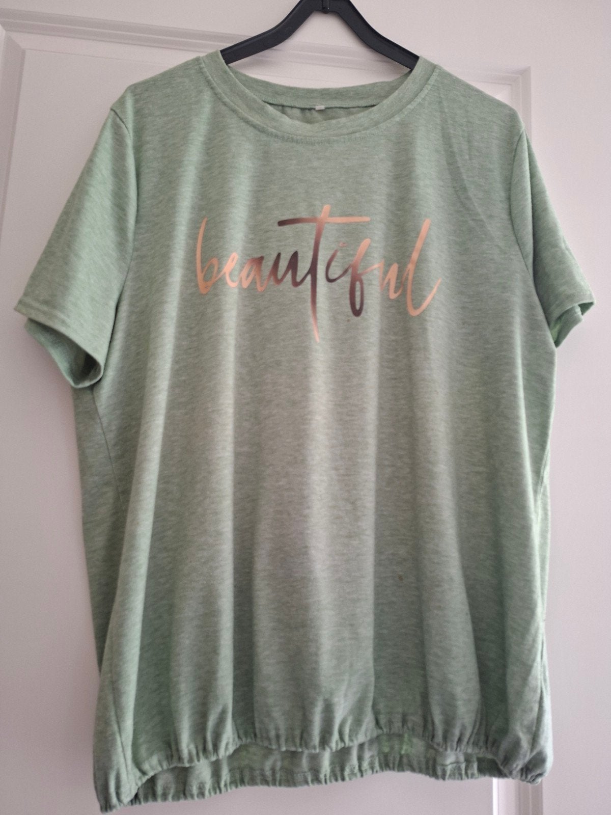 Groen T-shirt met 'beautiful' opdruk, Maat 42/44 (L), Ophalen of Verzenden, Onbekend, Korte mouw
