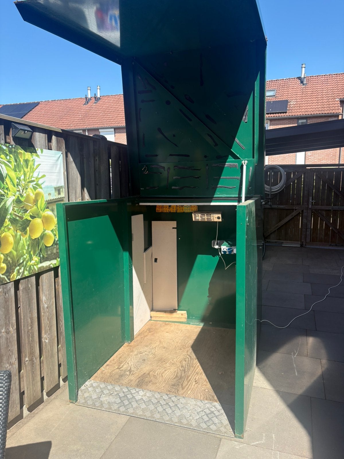 Scootmobiel berging met afstandbediening, Tuin en Terras, Bergingen en Tuinkasten, Ophalen, Zo goed als nieuw, Metaal, Fietsenberging