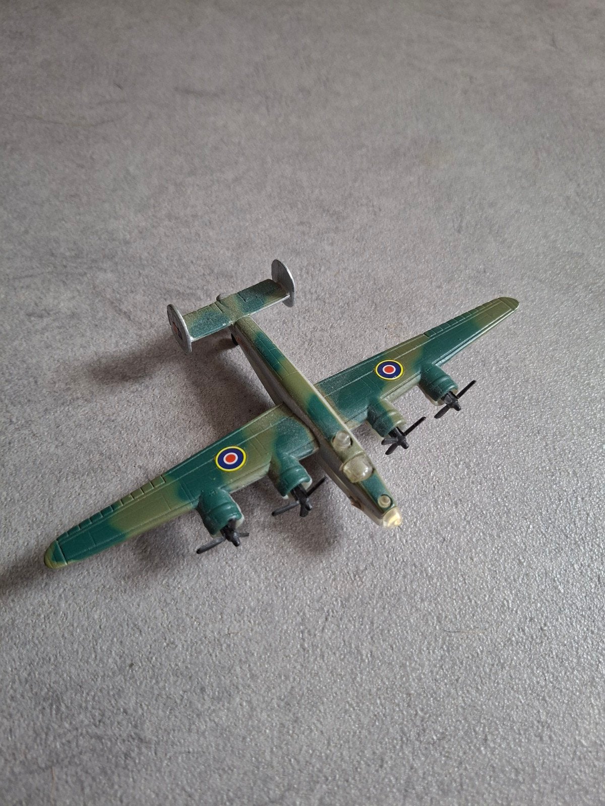Maisto Tailwinds Air Force B-24 Liberator modelvliegtuig, Ophalen of Verzenden, Gebruikt