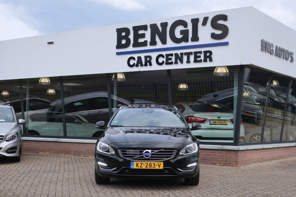 Volvo V60 2.4 D5 Twin Engine R-Design 2e EIG_LED_ADAP-CRUIS_, Auto's, Volvo, Automaat, Vierwielaandrijving, 1880 kg, 210 min