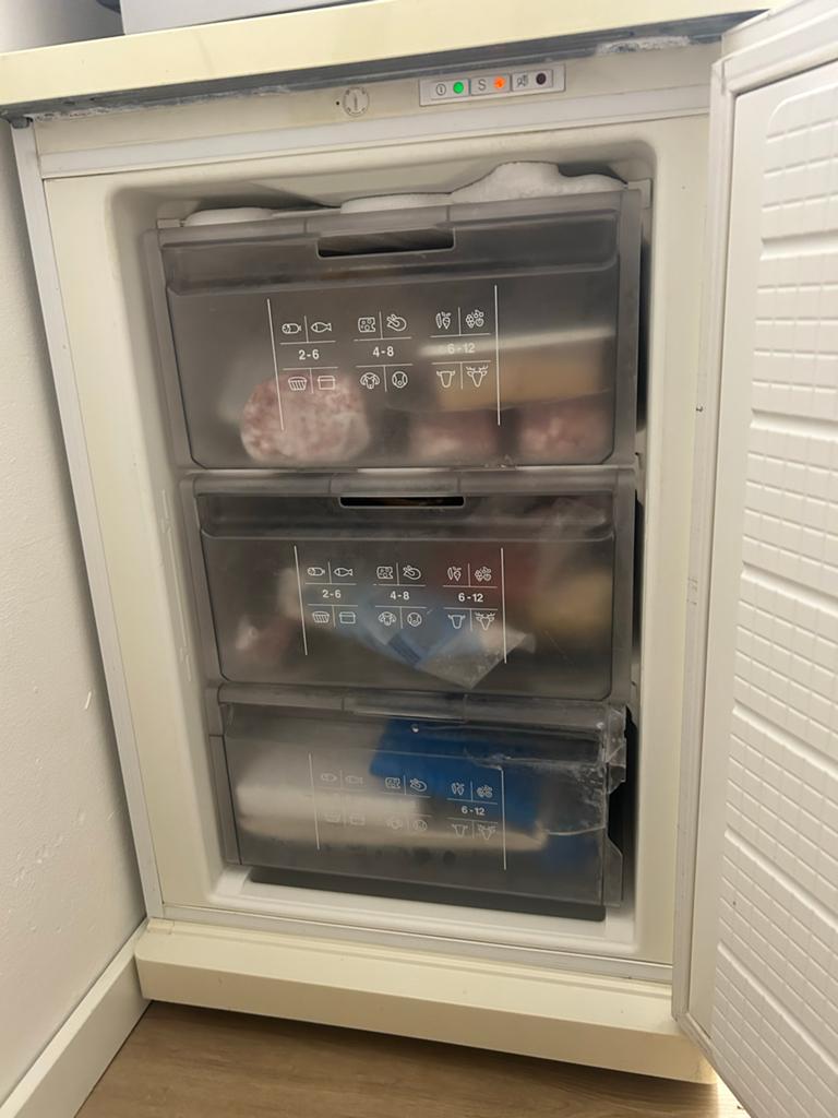 Bosch Exclusiv Vriezer met 3 Lades - Compact & Efficiënt, Witgoed en Apparatuur, Vriezers en Diepvrieskisten, Ophalen, Gebruikt