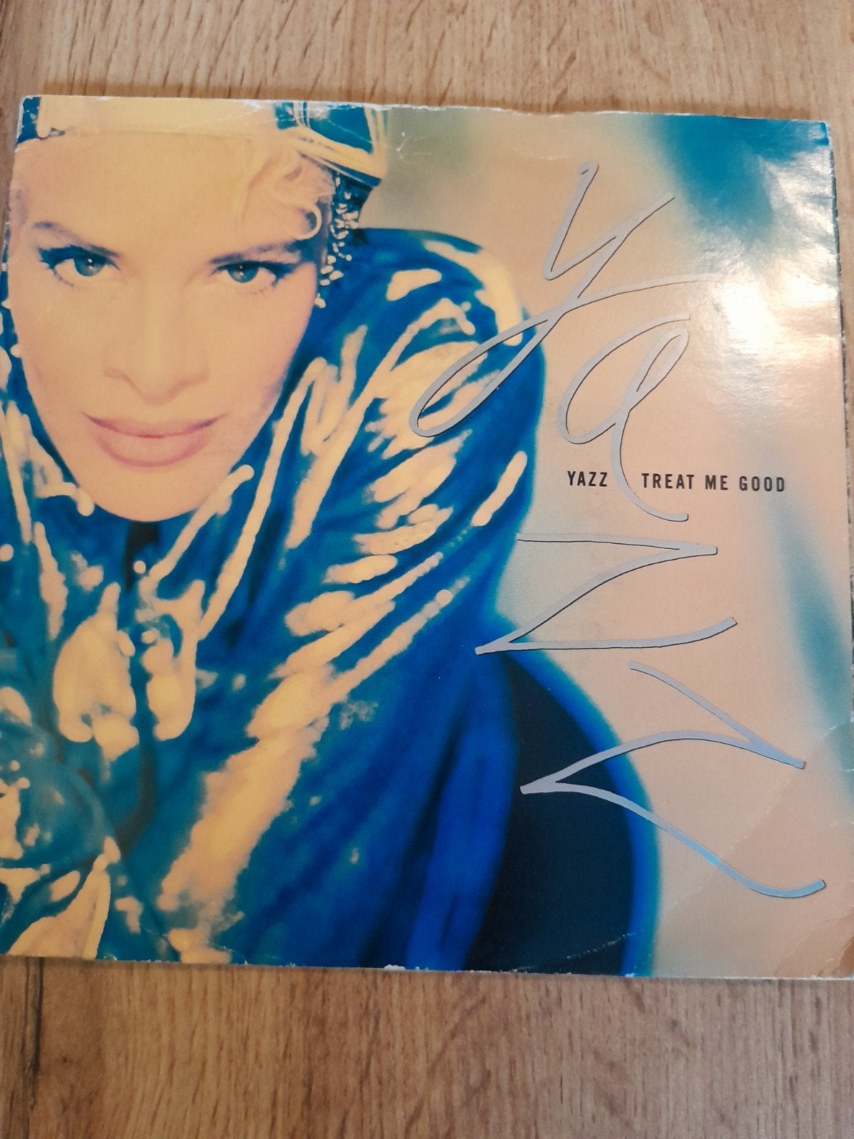 yazz 7 inch treat me good, Ophalen of Verzenden, Zo goed als nieuw, Pop