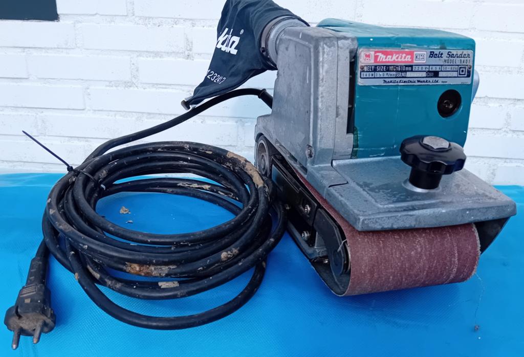 Makita bandschuurmachine 9401 te koop, Ophalen of Verzenden, 600 tot 1200 watt, Bandschuurmachine