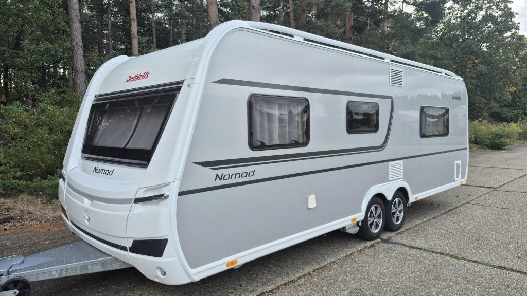 Dethleffs Nomad Queensbed, Movers, nieuwe voortent., Rondzit, Bedrijf, Serviceluik, Dethleffs