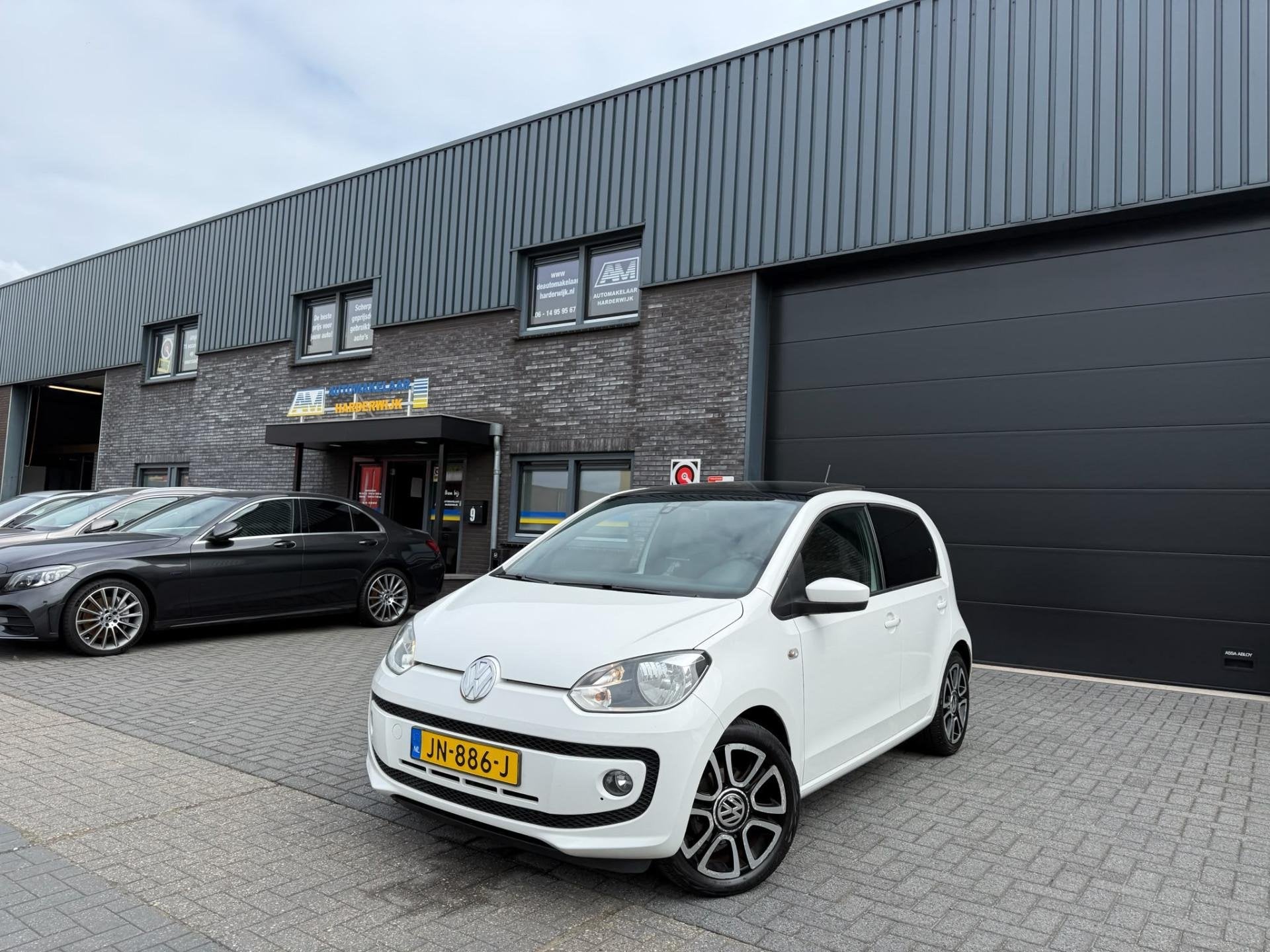Volkswagen Up! 1.0 high up! BlueMotion | 2E EIGENAAR | 3/6/1, Auto's, Voorwielaandrijving, Stof, Gebruikt, 840 kg