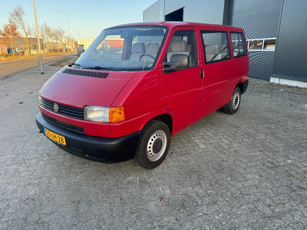 Unieke VW Transporter T4 2.0 Benzine 9-Pers. NAP, Auto's, Voorwielaandrijving, Stof, 700 kg, Origineel Nederlands